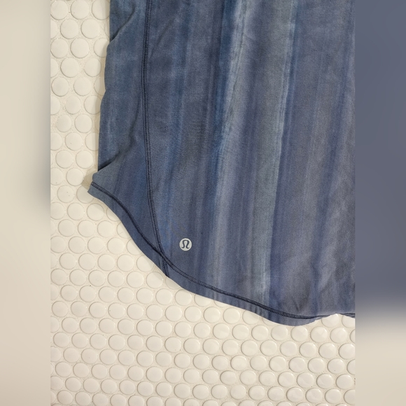 LULULEMON tank 🍋🍋 - Picture 4 of 5